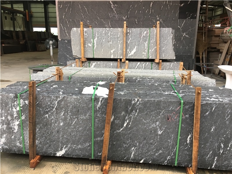 China Via Lactea Black Granite Slabs Flooring Tile