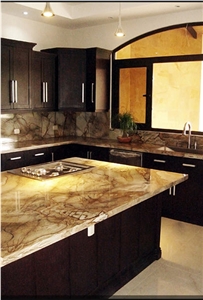 Calacatta Latte Quartzite Kitchen Countertop