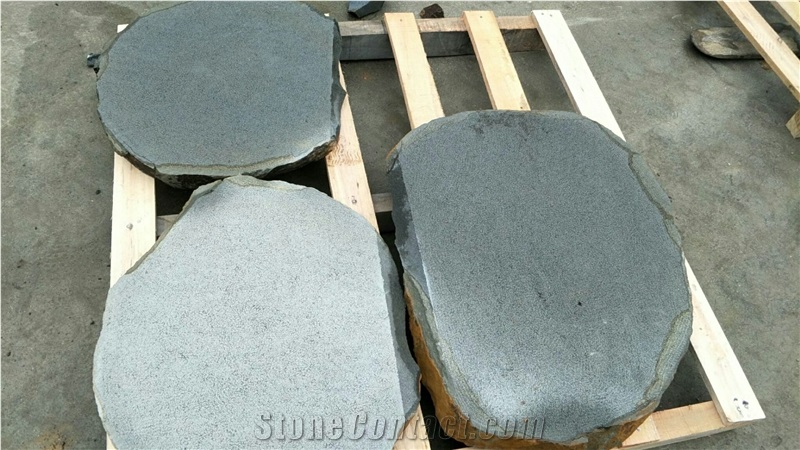 Fargo Black Basalt Stepping Stone