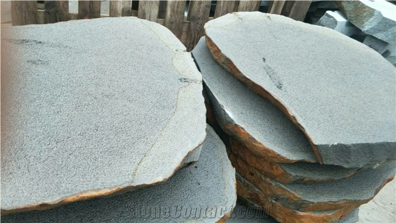 Fargo Black Basalt Stepping Stone