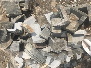 Stacked Dry Loose Stone Tiger Skin Granite