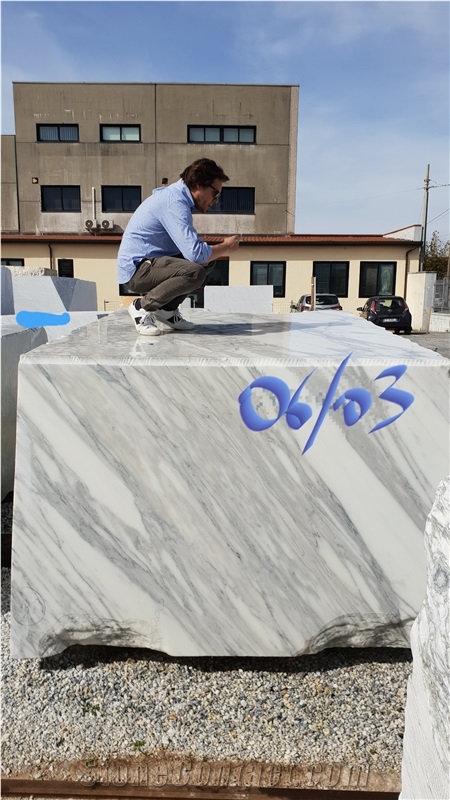 Calacatta Carrara Marble Slabs 2 cm