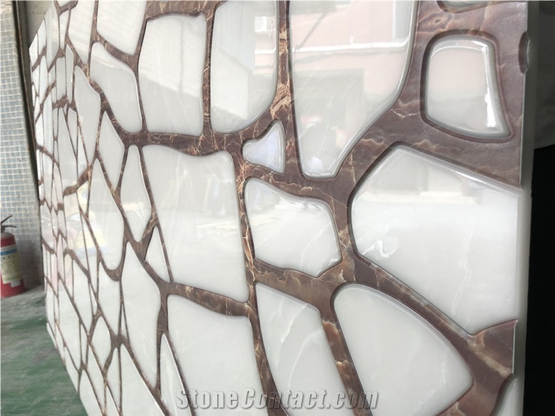 Wooden Vein White Base Crystallized Onyx Stone