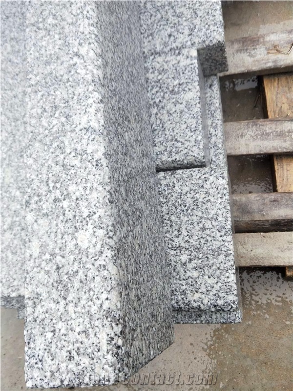 G602 Gray Granite Kerbstone, Bushhammered Palisade