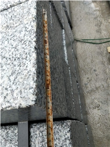 G602 Gray Granite Kerbstone, Bushhammered Palisade