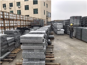 G602 Gray Granite Kerbstone, Bushhammered Palisade