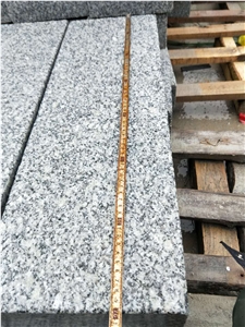 Light Grey Granite G602 Garden Palisade Pillar