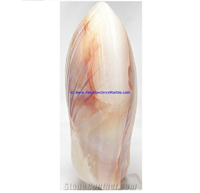 Onyx Shell Statue