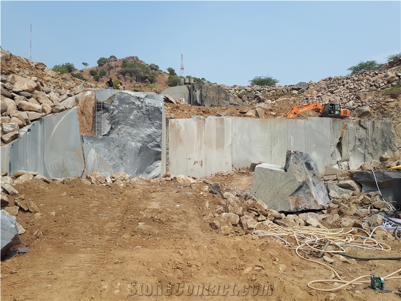 Bp Black Granite Block, Black Pearl Granite Block