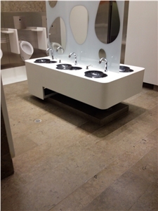 Caliza Cafe Pinta Commercial Bath Design