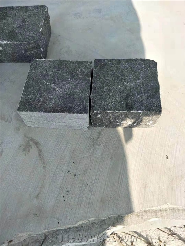 Blue Limestone Cubbles Pavers