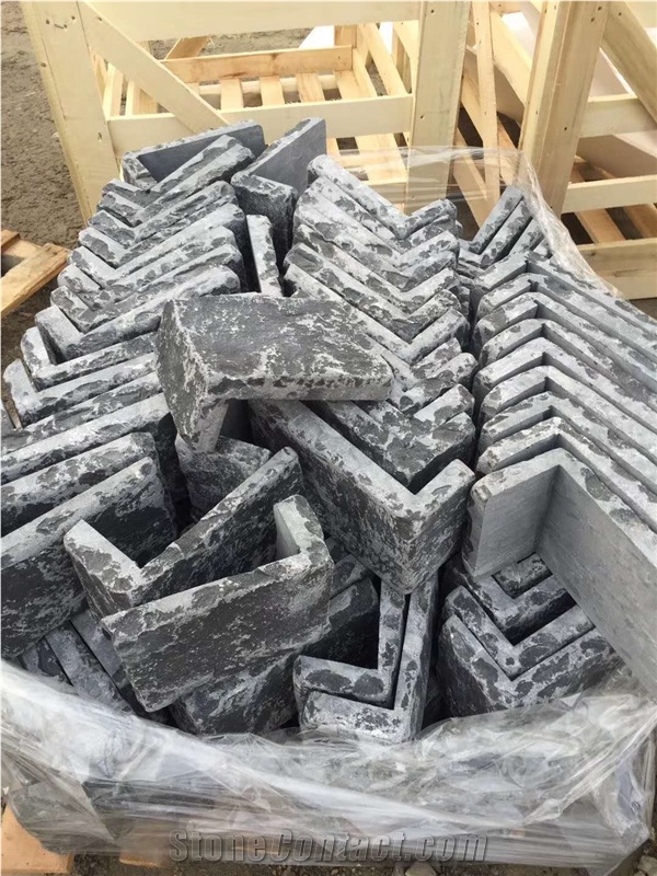 Bluestone Natural Split Corner and Tiles