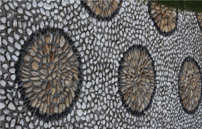Hot Sale Colorful Polished Pebble Stone in Stock