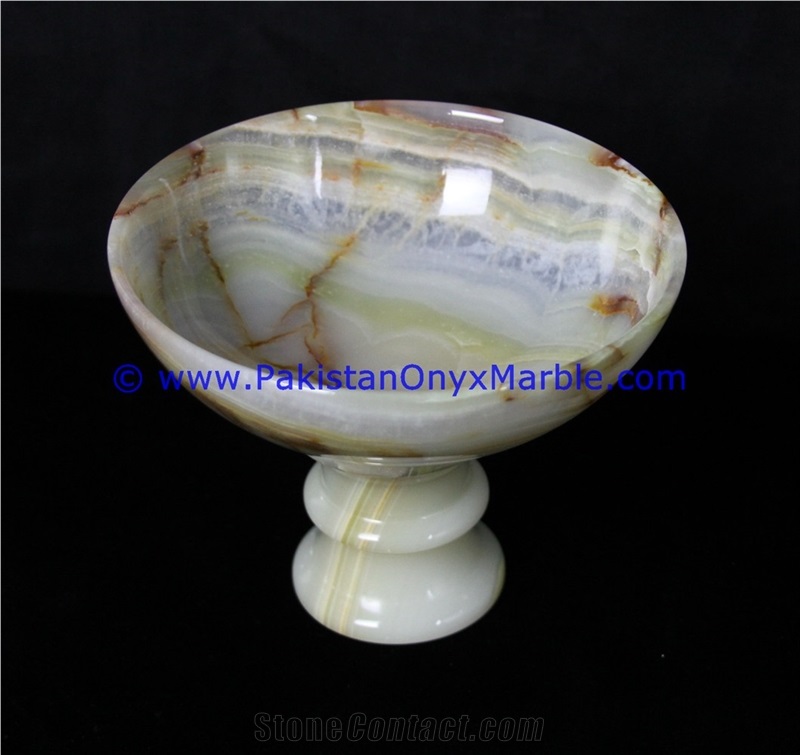 Onyx Pedestal Fruits Bowls