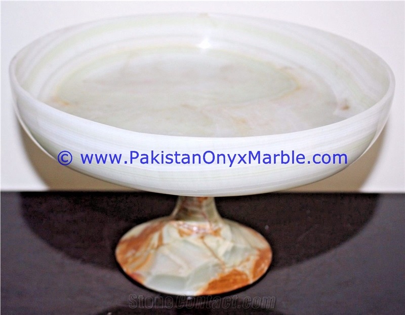 Onyx Pedestal Fruits Bowls