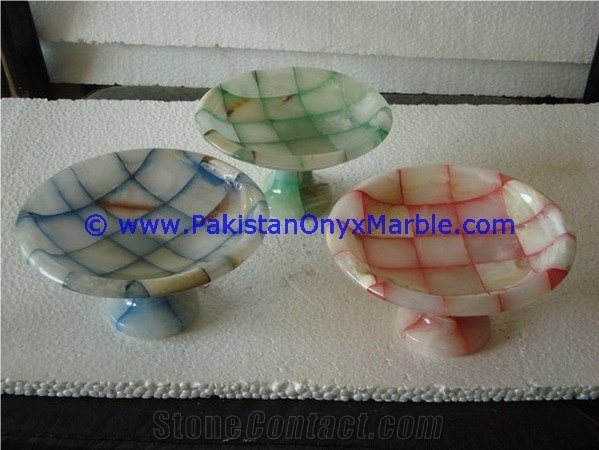 Onyx Pedestal Fruits Bowls