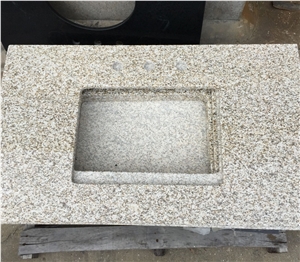 China G682 Giallo Granite Tiles Countertops