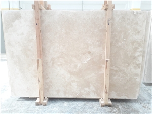 Light/Ivory Travertine Slabs Cross-Cut Light/Ivory Travertine Slabs Cross-Cut