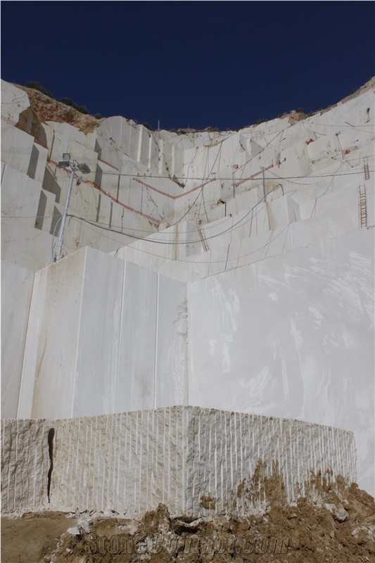 Crema Marfil Marble Blocks