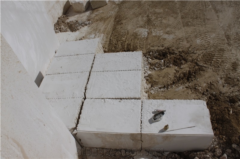 Crema Marfil Marble Blocks