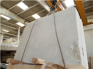White Marble Blocks By Lusorochas