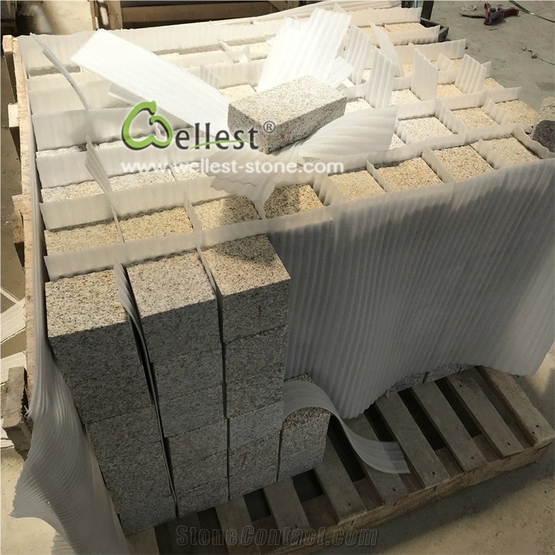 Yellow Beige Bush Hammered Driveway Granite Setts