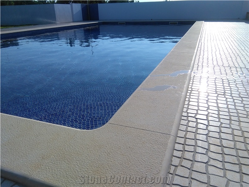 Limestone Pool Coping