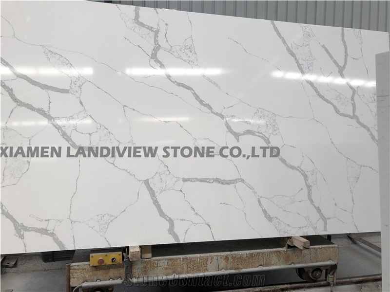 White Quartz Calacatta Slab