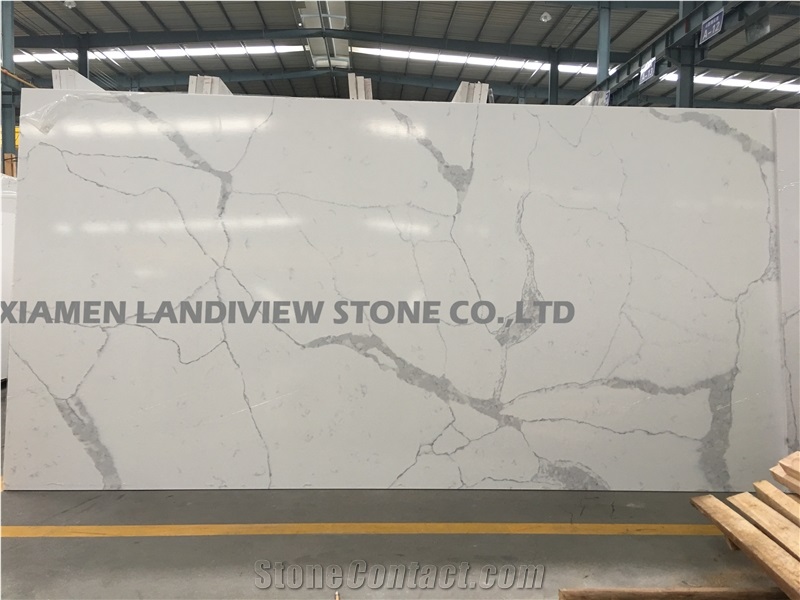 White Quartz Calacatta Slab