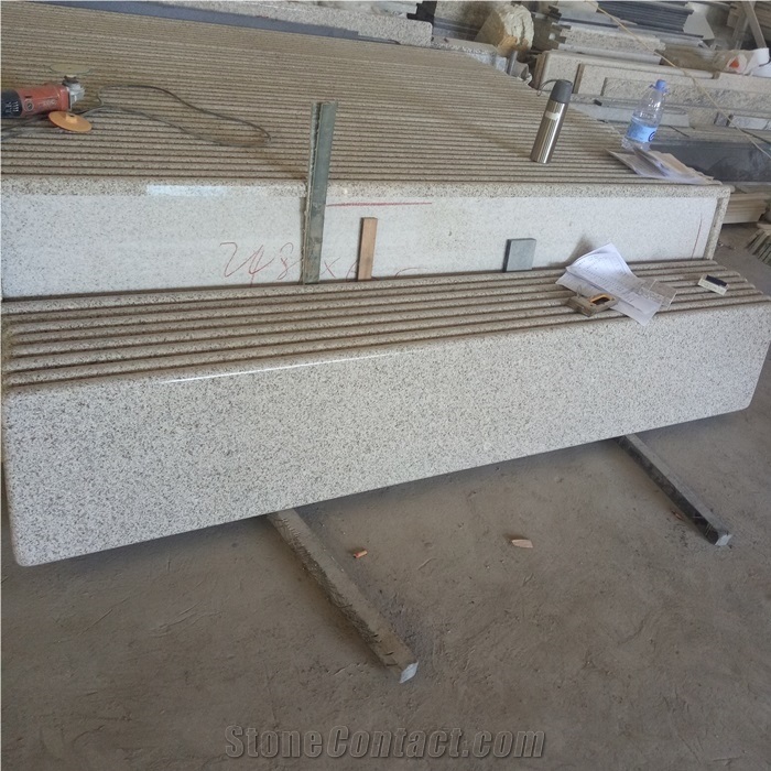 Polished G682 Sesame Granite Counter Tops