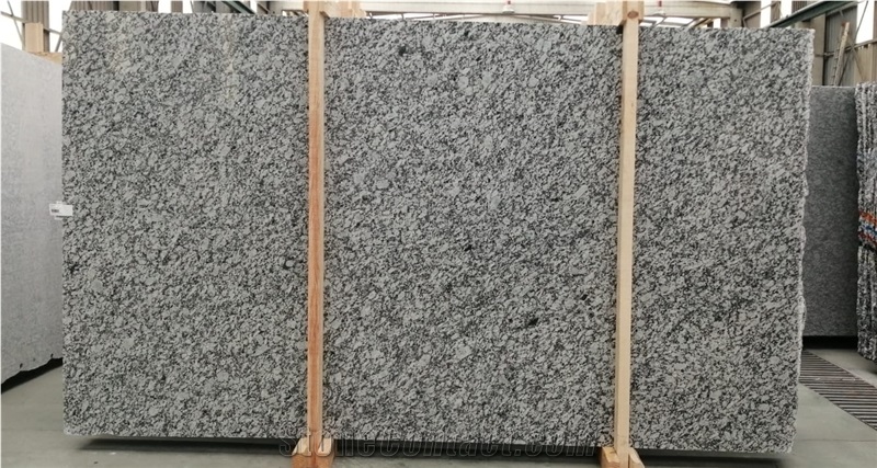 Gran Perla Granite Slabs & Tiles