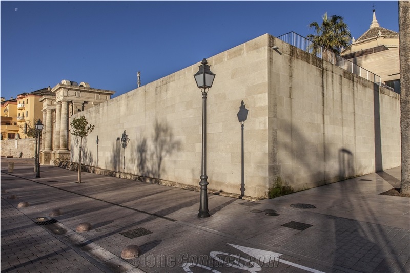 Albamiel Sandstone Ashlars for Massive Construction