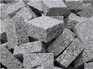 Granite Flamed Cobble Setts