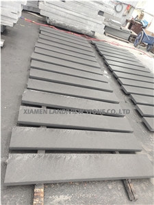Flamed Dark Grey Sandstone Steps