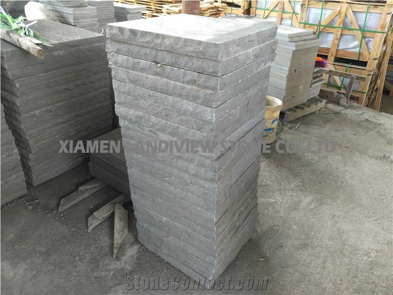 Flamed Dark Grey Sandstone Steps
