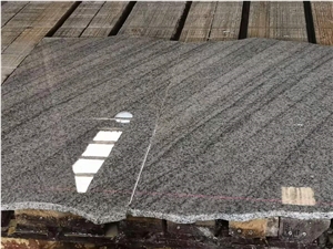 New-China Viscont White Granite Tiles Bianco Sand River Granite Bookmatched