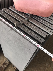 China Gray Basalt Tiles for Flooring and Wall Clad