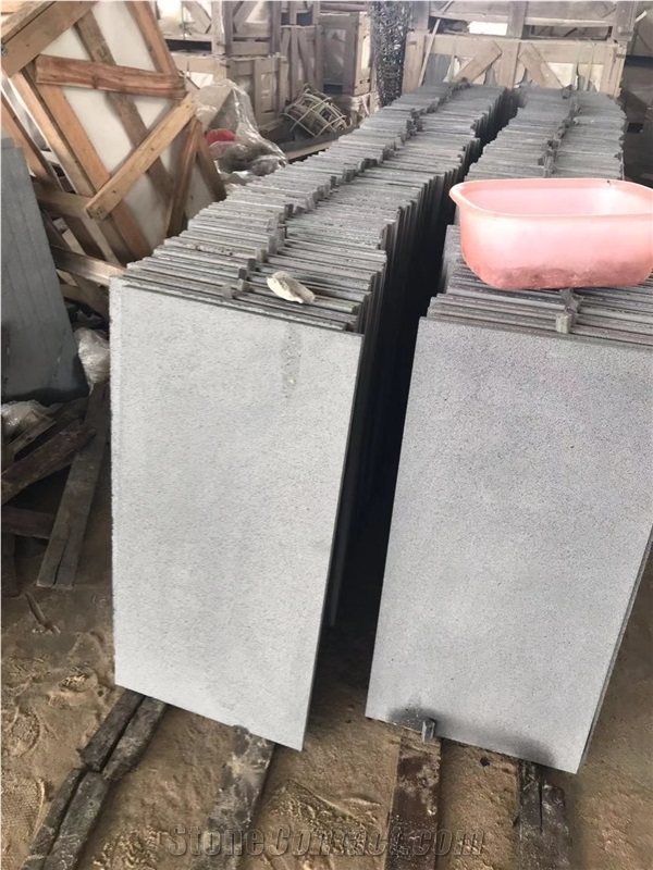 China Gray Basalt Tiles for Flooring and Wall Clad