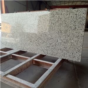China Bala White Granite Countertop Slabs Price
