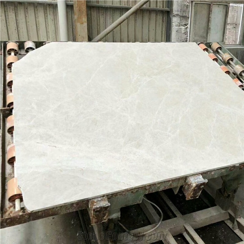 Popular Tundra Light Grey Marble Slab Lower Price