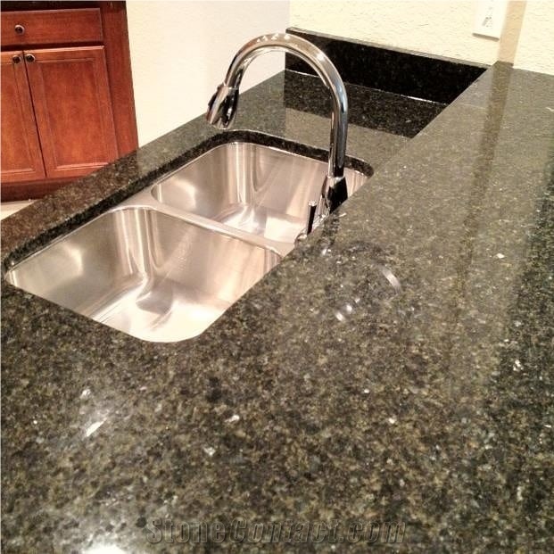 Verde Ubatuba Granite Kitchen Countertop