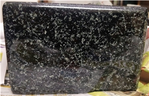 M10 Green Flowers On Deep Black Background Granite Blocks