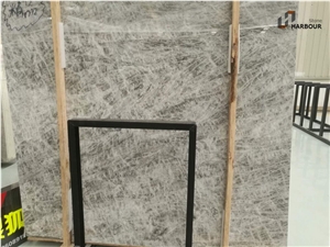 Flying Fox /Snowy Mountain/Silver Fox / Grey Wolf