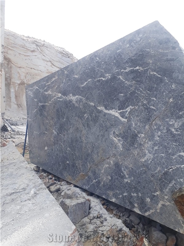 Bayburt Black Marble Blocks