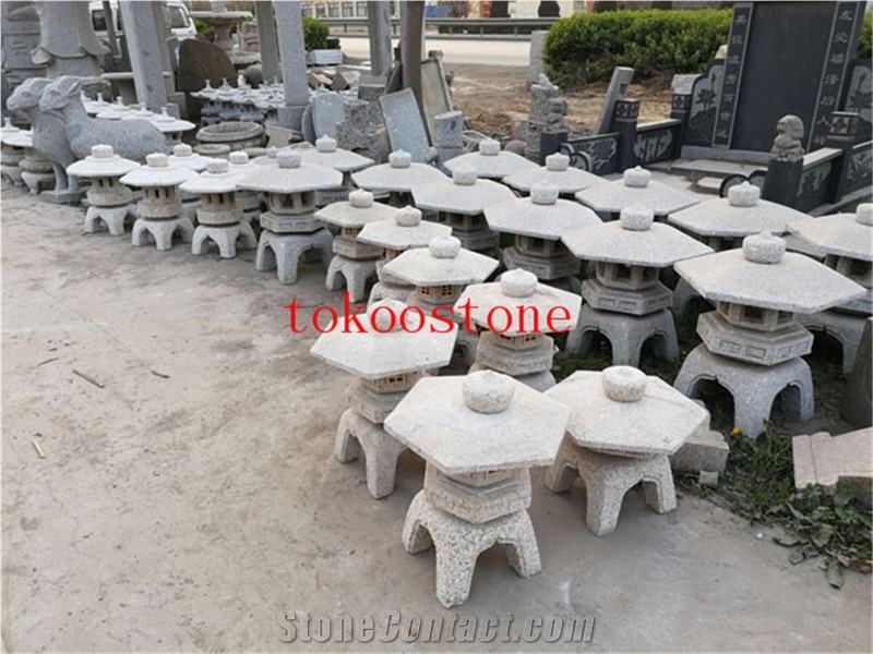 Granite Stone Lantern for Garden