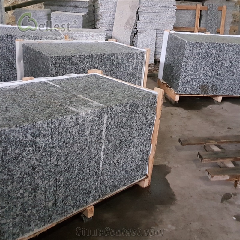 China Spray White Granite Floor Tiles Slabs