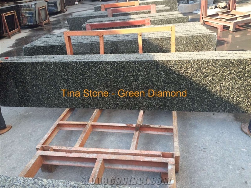 China Diamond Green Granite Polished Slabs Tiles