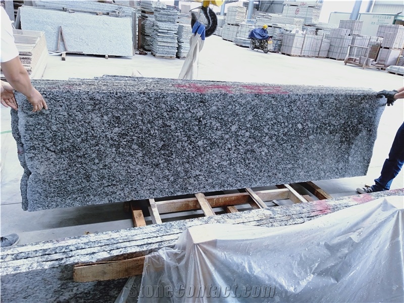 Spray White Granite Polished Slabs Natural Stone