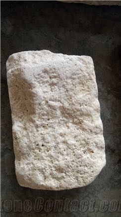 Tumbled Snow White Travertine Cube Stone Floor Set