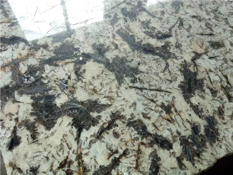 Brazil Yellow Jute Granite Versailles Pattern